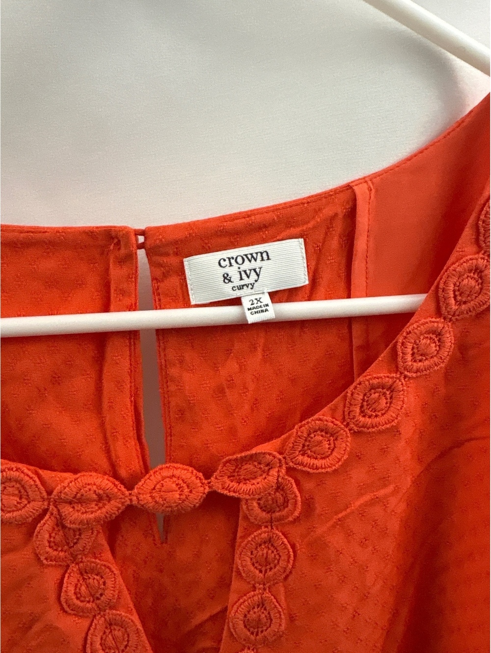 Crown & Ivy Curvy 2X Orange Sleeveless Blouse with Embroidered Neckline Floral - Picture 2 of 6